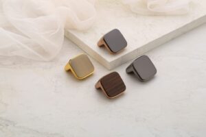 Altitude 3257 Knobs catalogue product